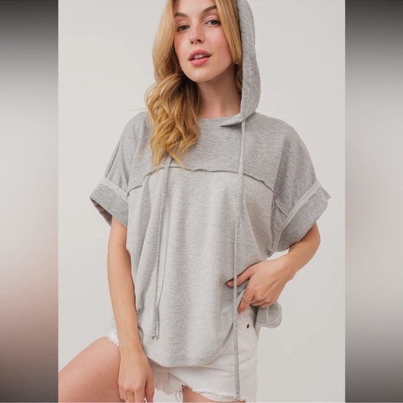 ShopEvelynne Tops - Contrast Raw Edge Detailed Hoodie
